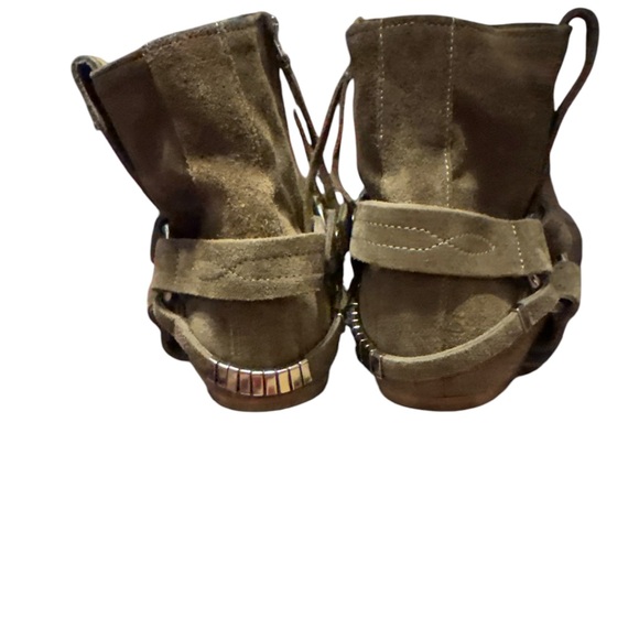 Isabel Marant Étoile Suede Booties - Picture 2 of 9